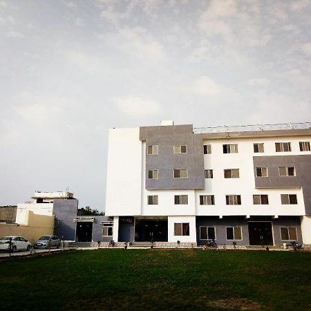 Kanha Hotel And Resort Chittorgarh Bagian luar foto