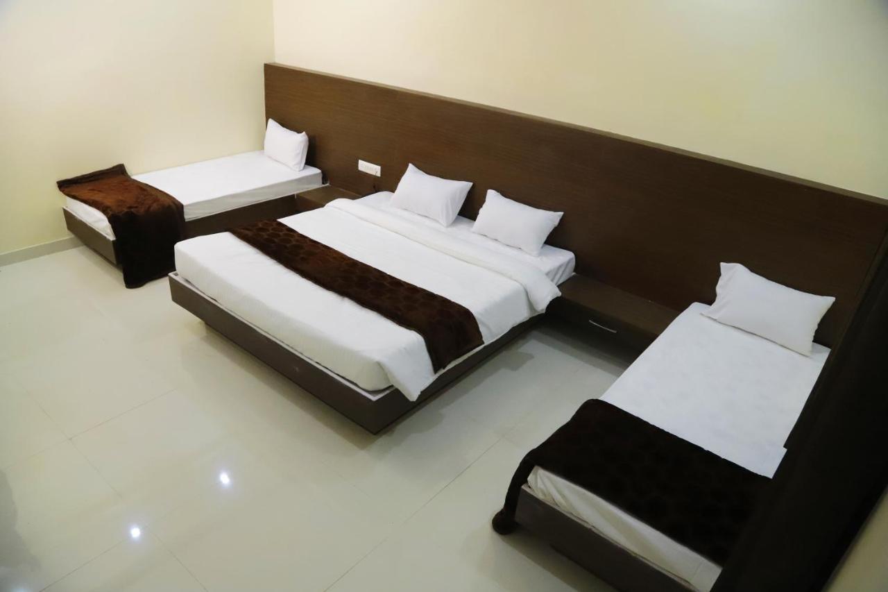 Kanha Hotel And Resort Chittorgarh Bagian luar foto