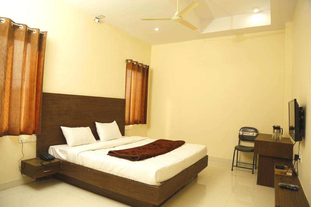 Kanha Hotel And Resort Chittorgarh Bagian luar foto